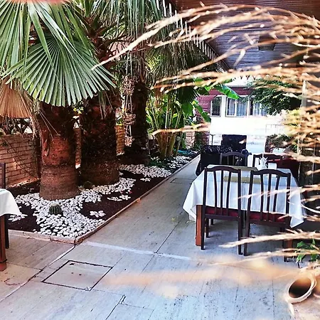 Queen Ra Couette-café Antalya