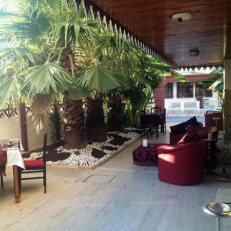 Queen Ra Bed & Breakfast